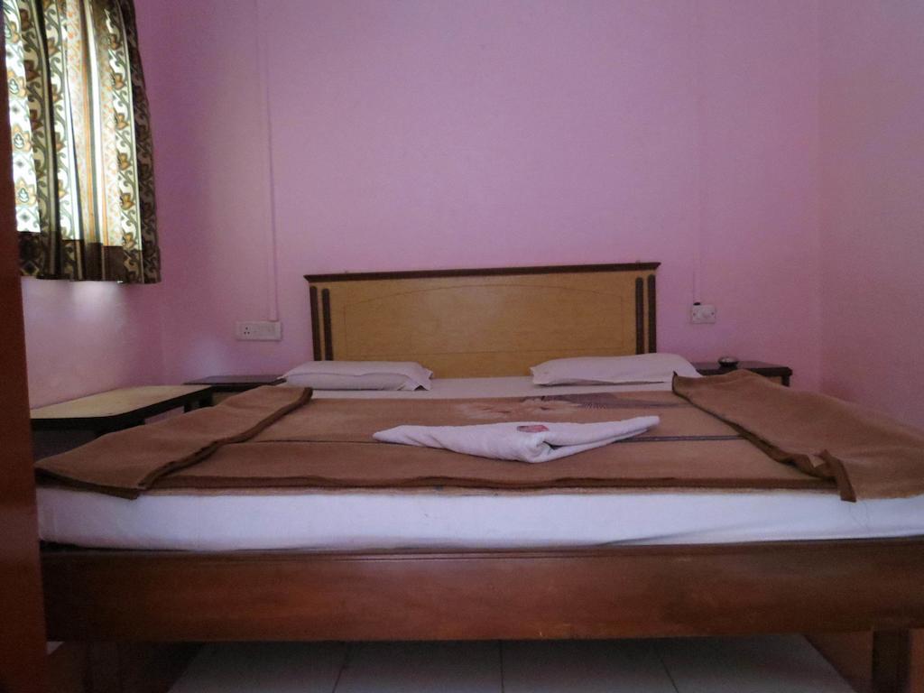 Hotel Sunny Classic Mahābaleshwar Δωμάτιο φωτογραφία