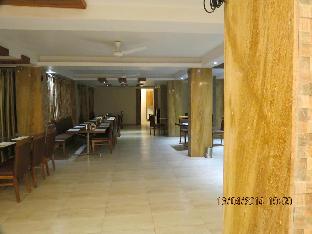 Hotel Sunny Classic Mahābaleshwar Εξωτερικό φωτογραφία