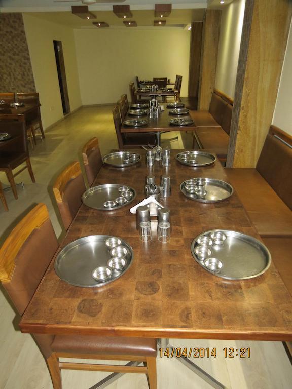Hotel Sunny Classic Mahābaleshwar Εξωτερικό φωτογραφία